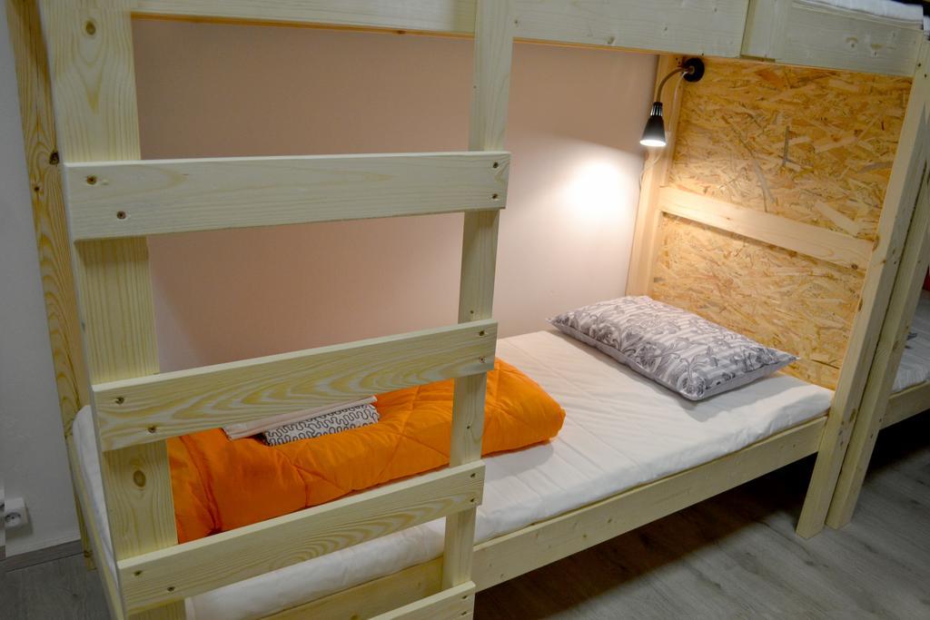 Hostel Oras VNO Rum bild